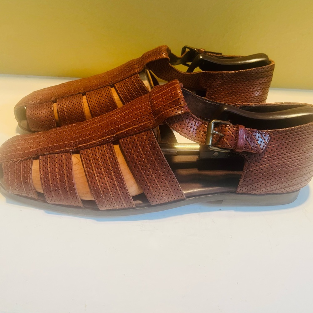 Tommy Bahama - Picture 2 of 10
